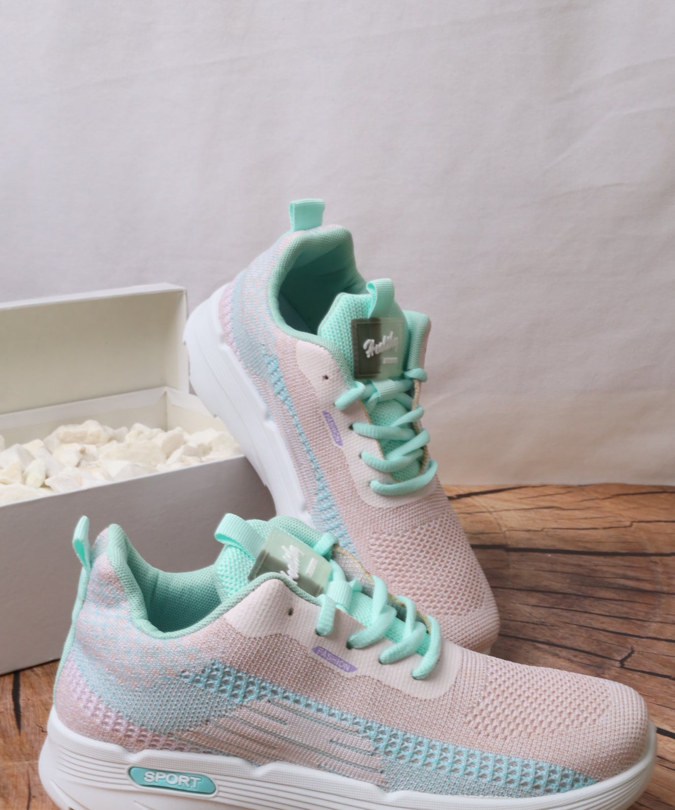LS1110 Women's Sports Shoes 