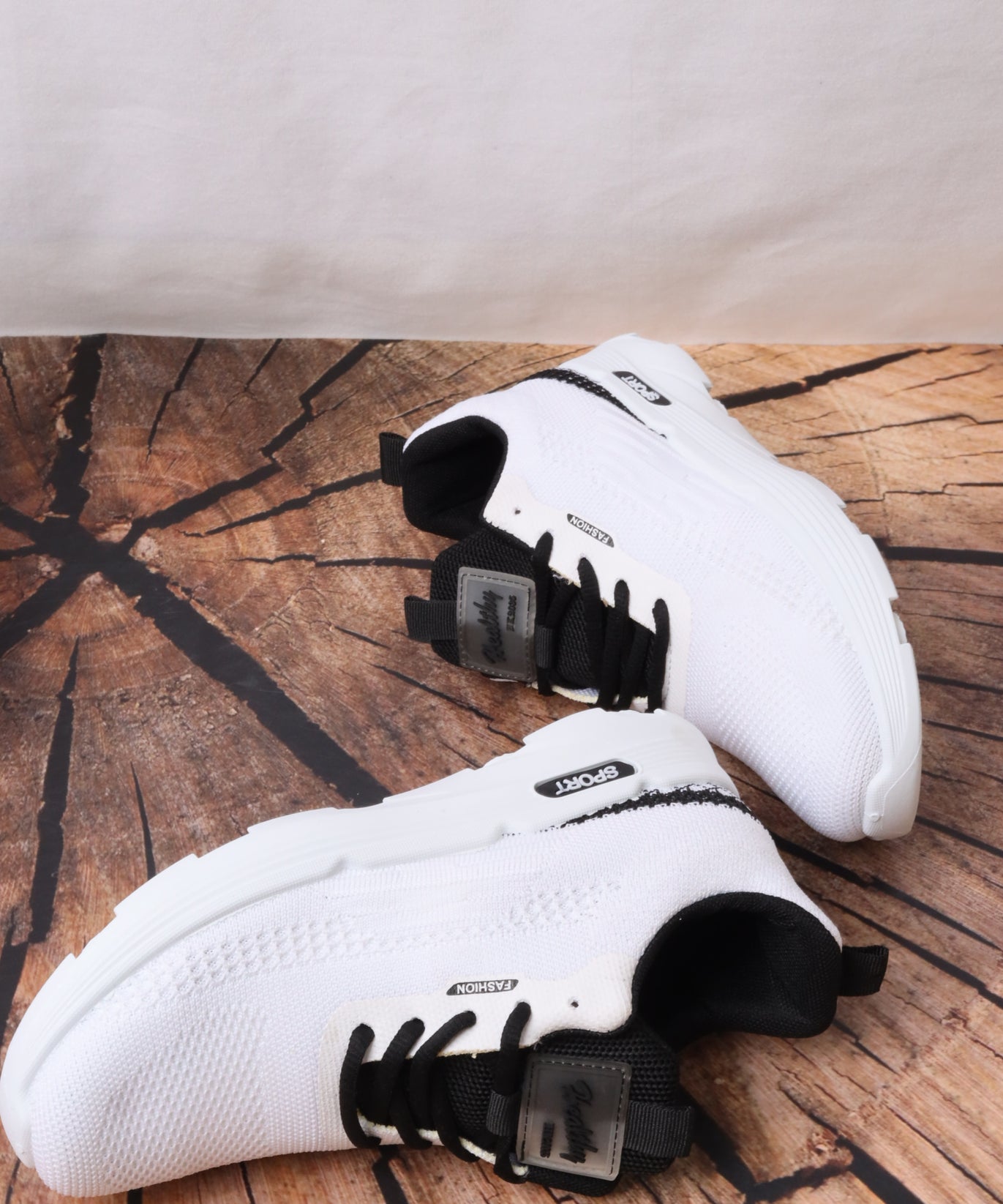 LS1110 حذاء رياضي نسائي