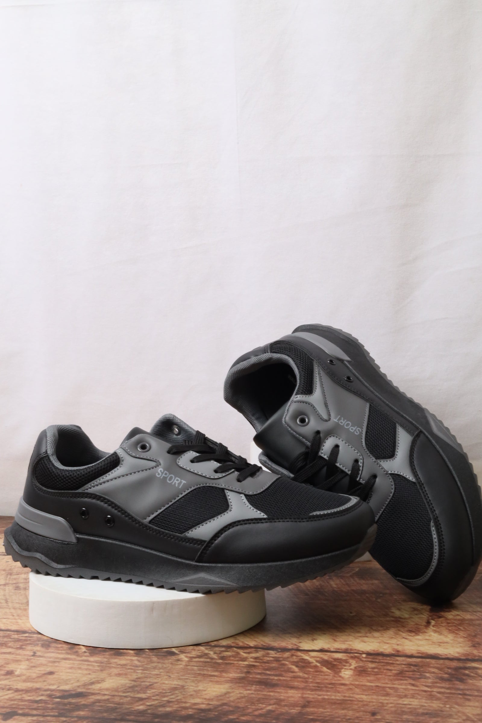 FS04-M02  حذاء رياضي رجالي