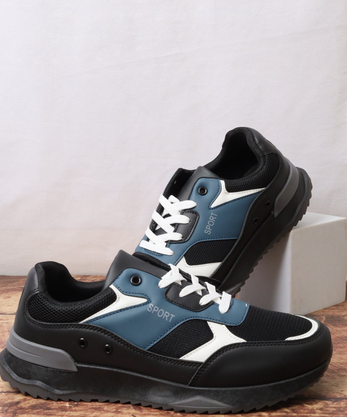 FS04-M02  حذاء رياضي رجالي