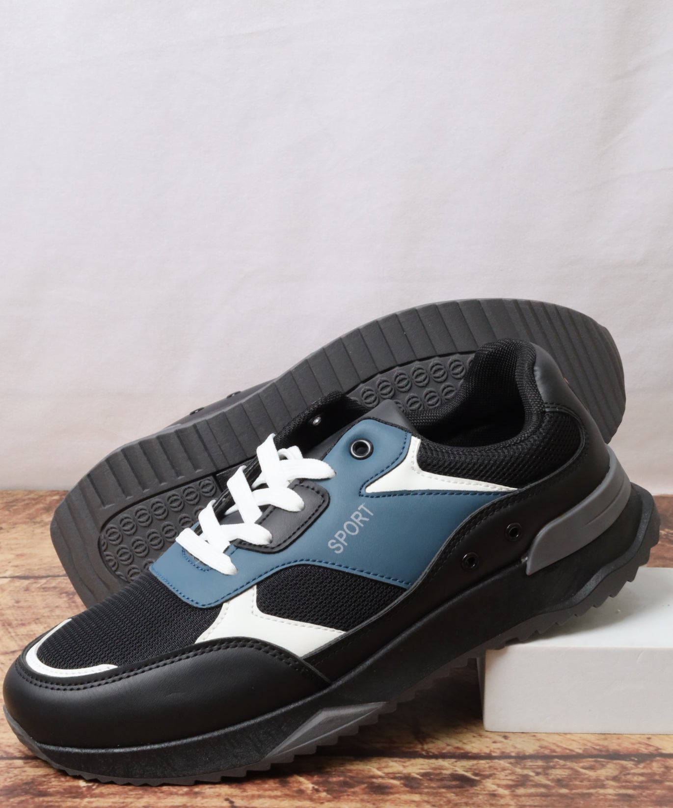 FS04-M02  حذاء رياضي رجالي