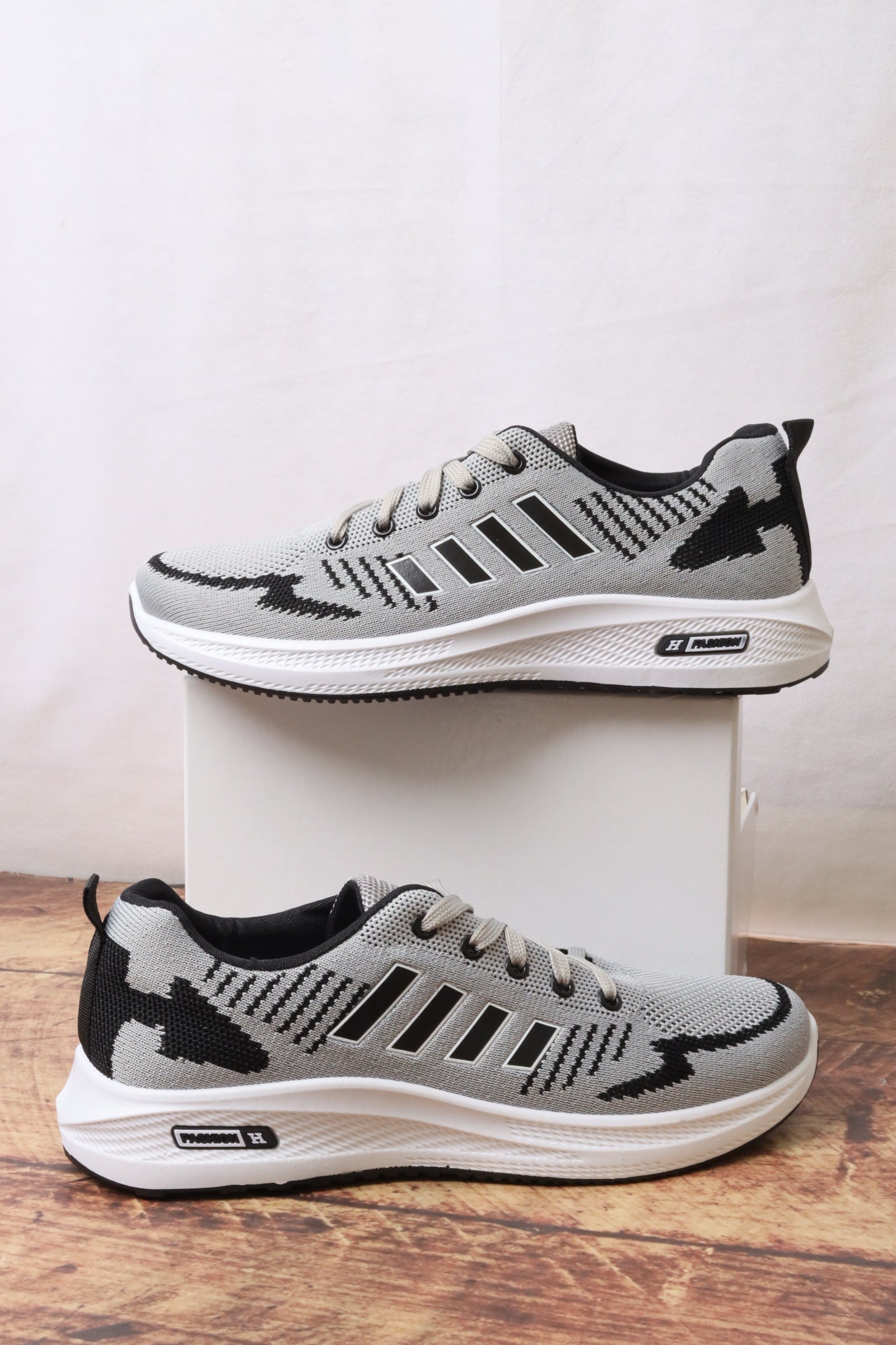 226035 حذاء رياضي رجالي