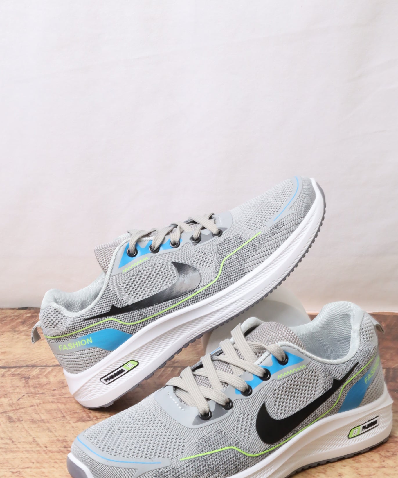 226036  حذاء رياضي رجالي