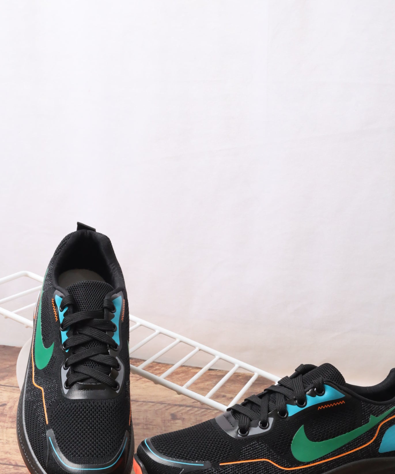 226036  حذاء رياضي رجالي