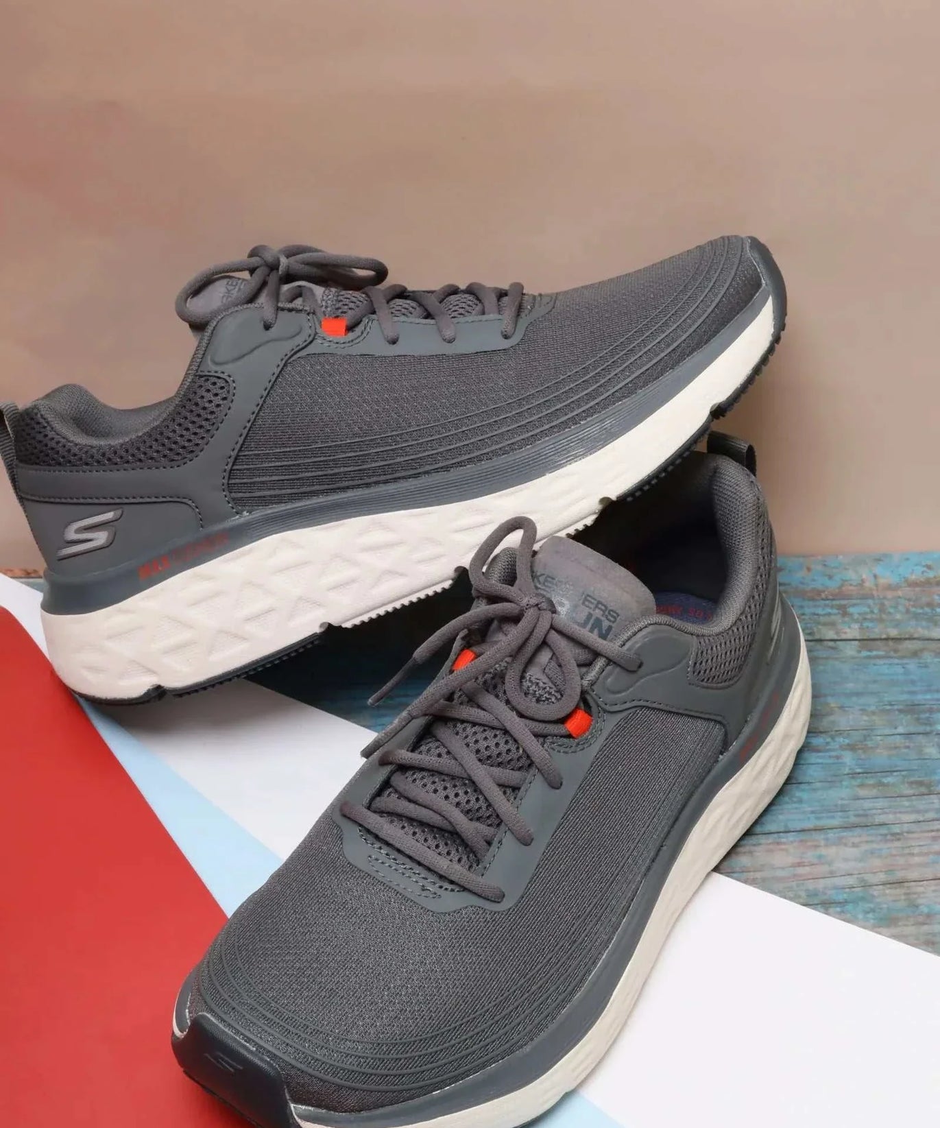 سكيتشرز رجالي ماكس كوشنينج 220340