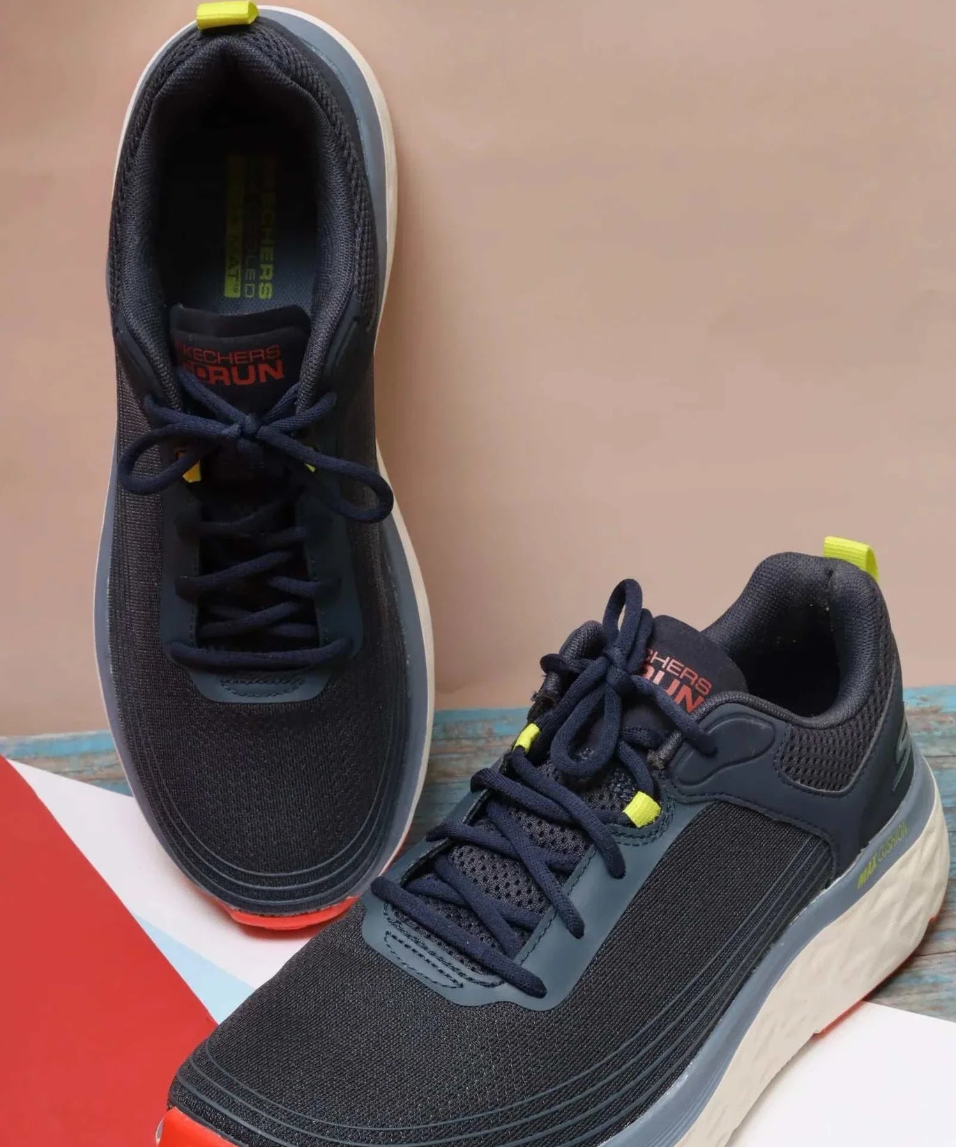 SKECHERS MAX CUSHIONING MEN 220340 