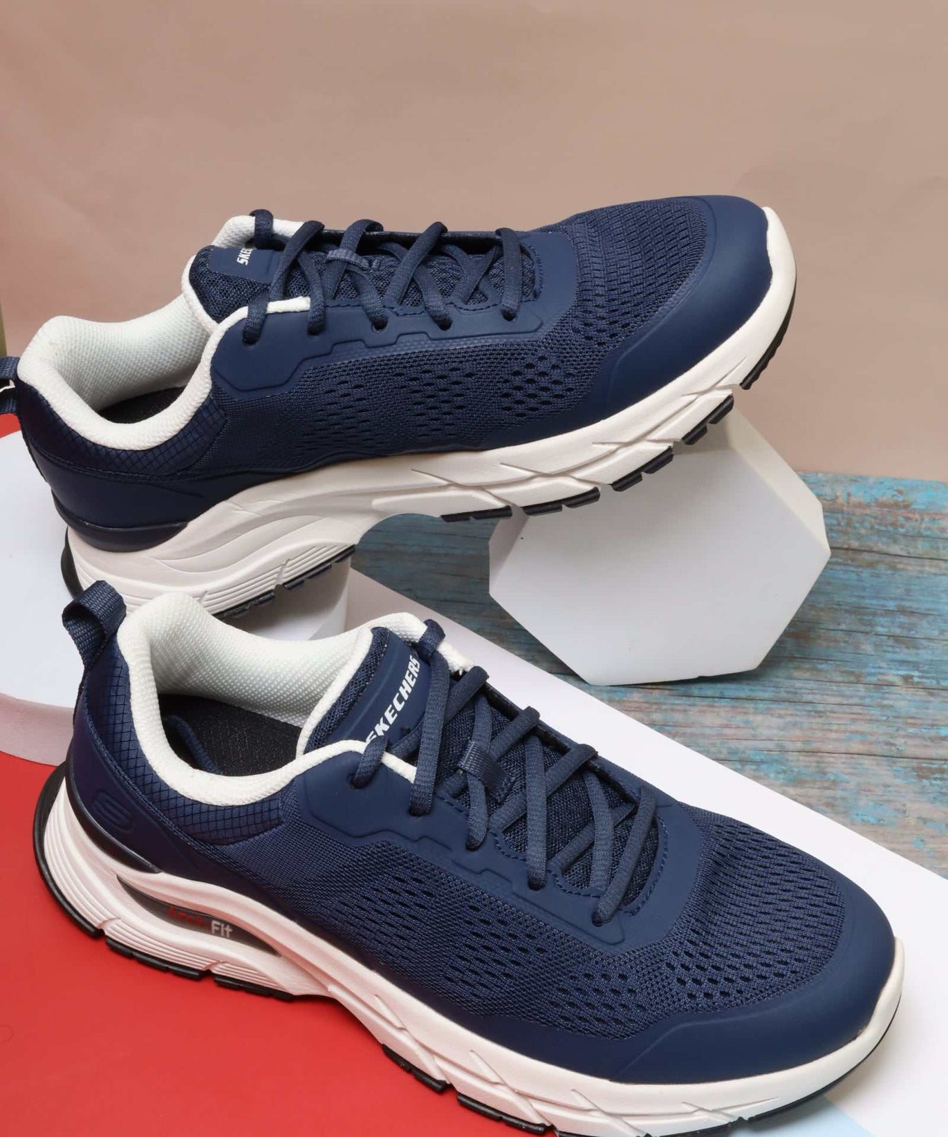 سكيتشرز رجالي آرتش فيت 210353