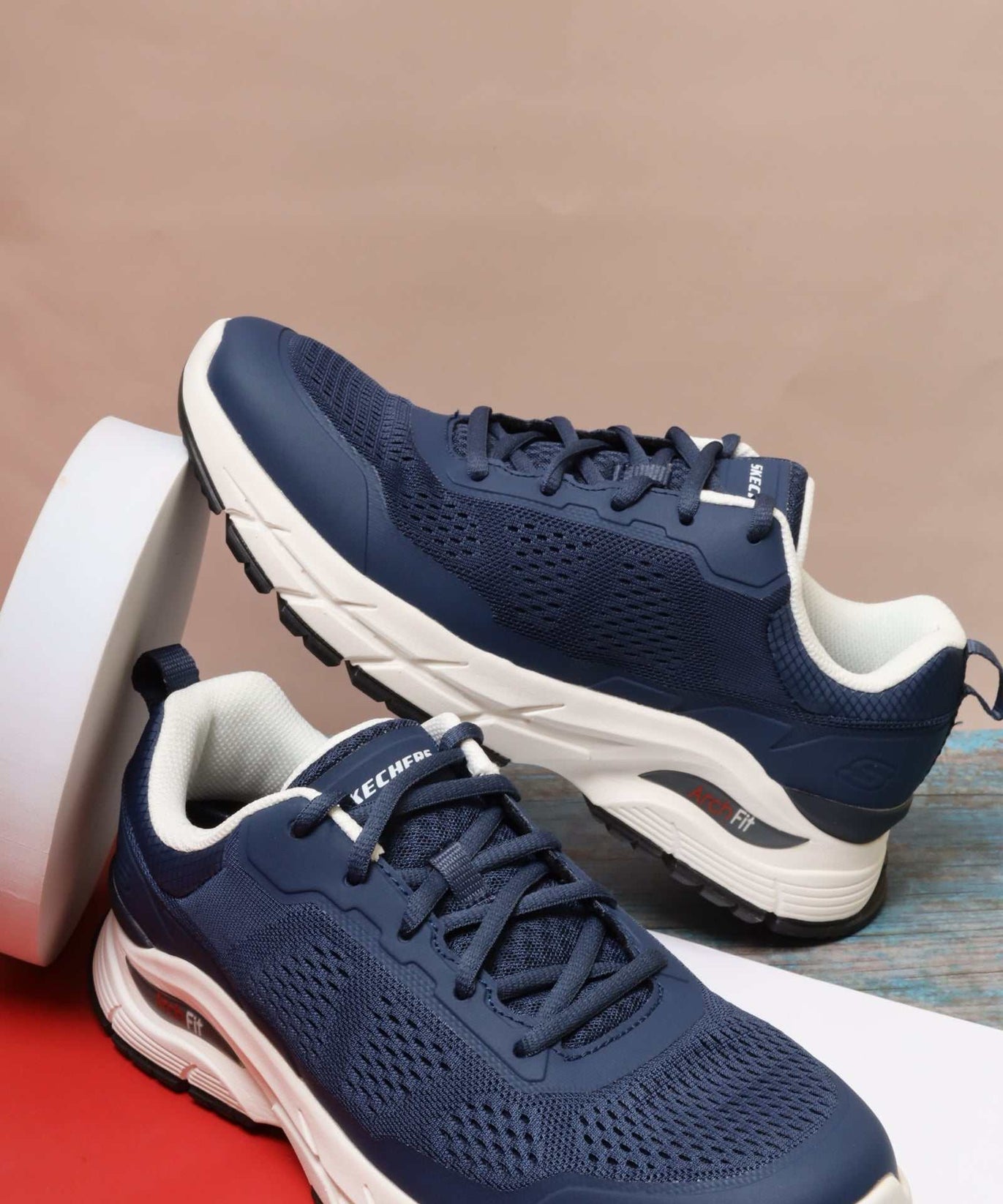 سكيتشرز رجالي آرتش فيت 210353