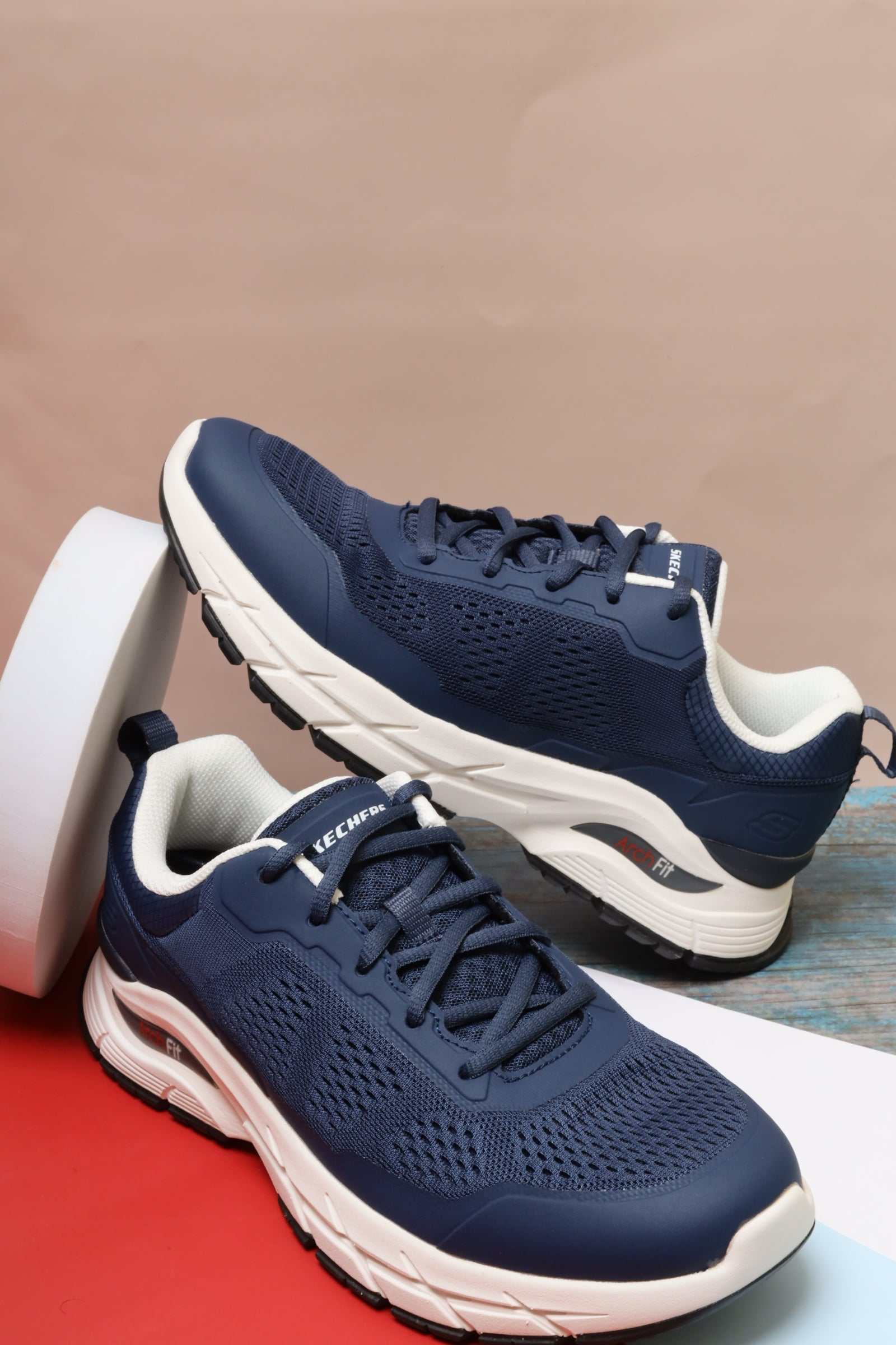 سكيتشرز رجالي آرتش فيت 210353