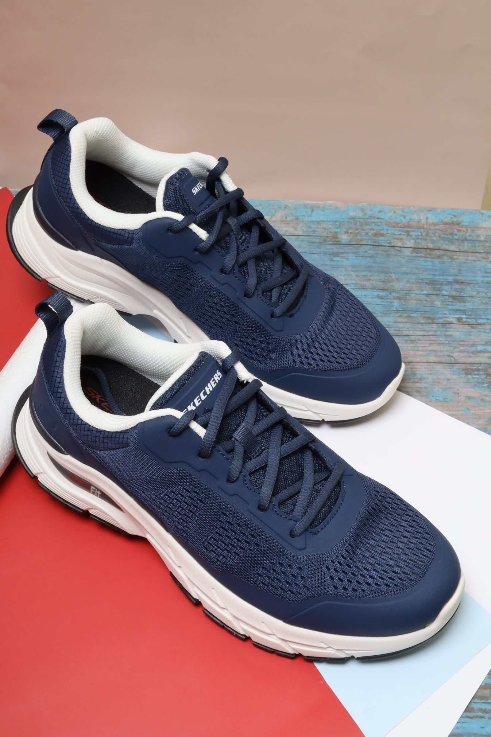 سكيتشرز رجالي آرتش فيت 210353