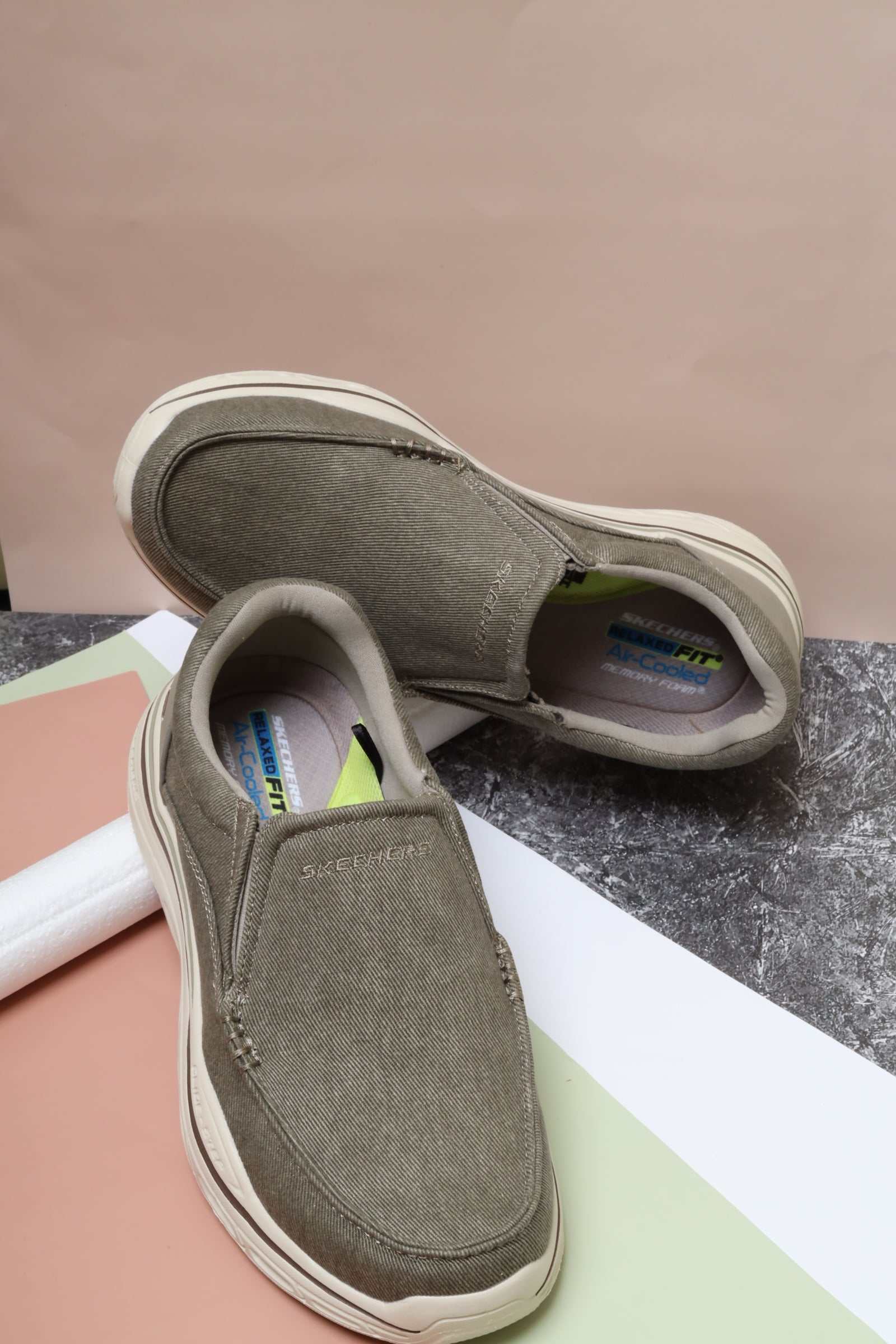 سكيتشرز رجالي جلايد ستيب 204752