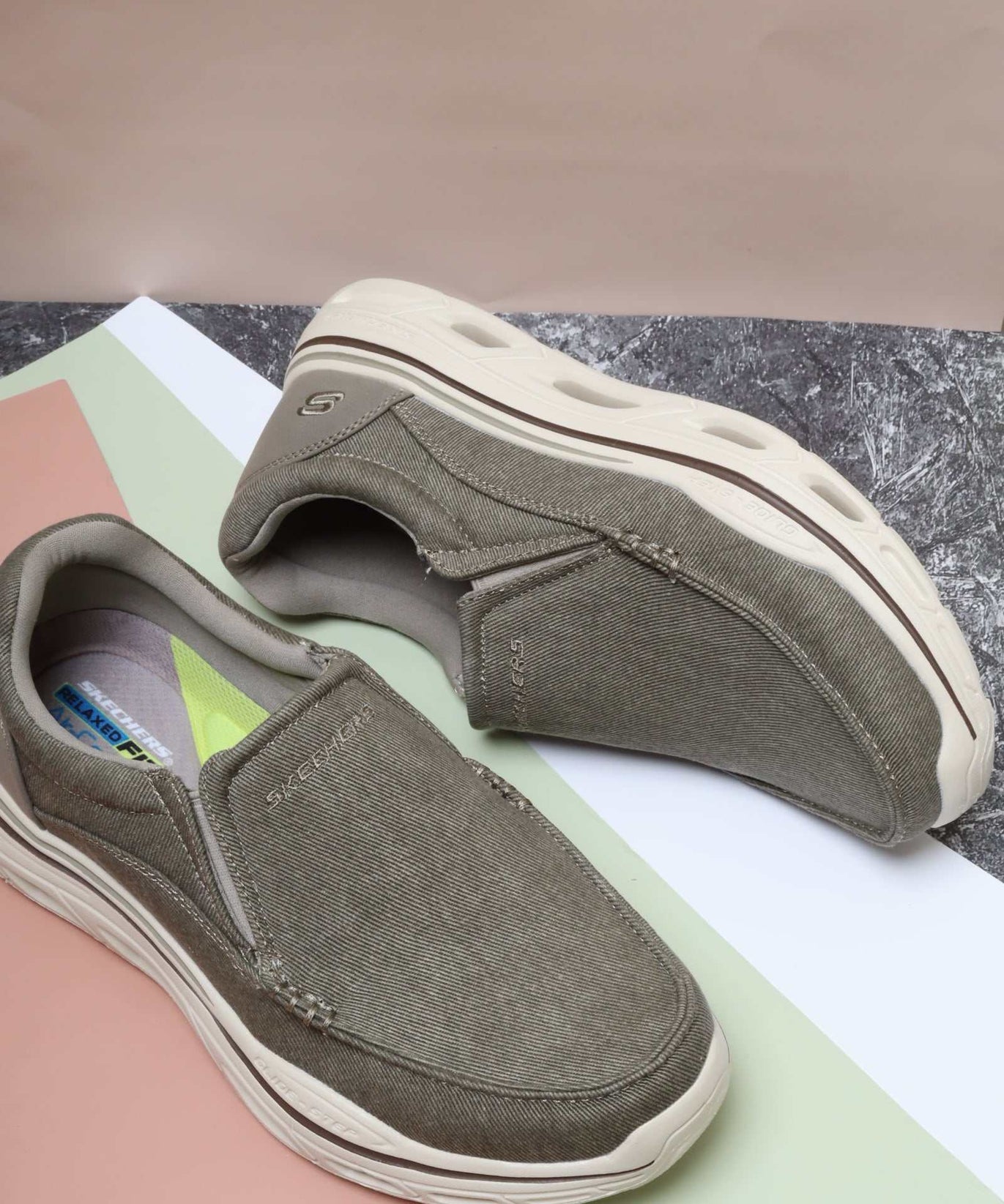 سكيتشرز رجالي جلايد ستيب 204752