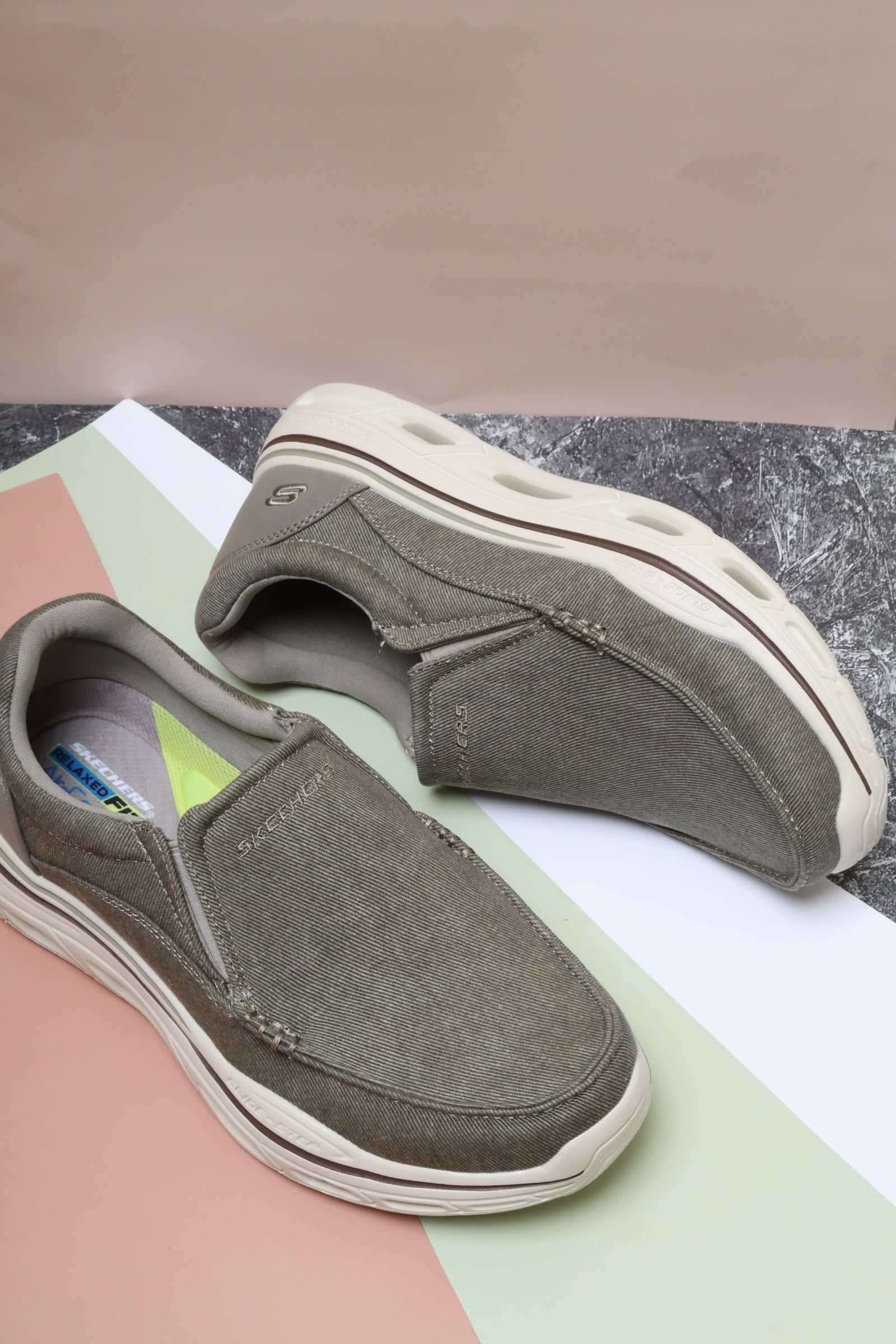 سكيتشرز رجالي جلايد ستيب 204752