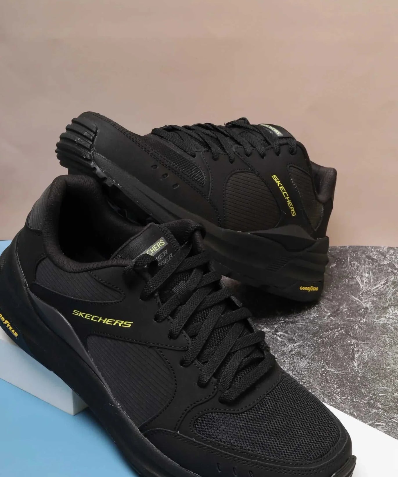 سكيتشرز رجالي جلوبل جوجر 237206