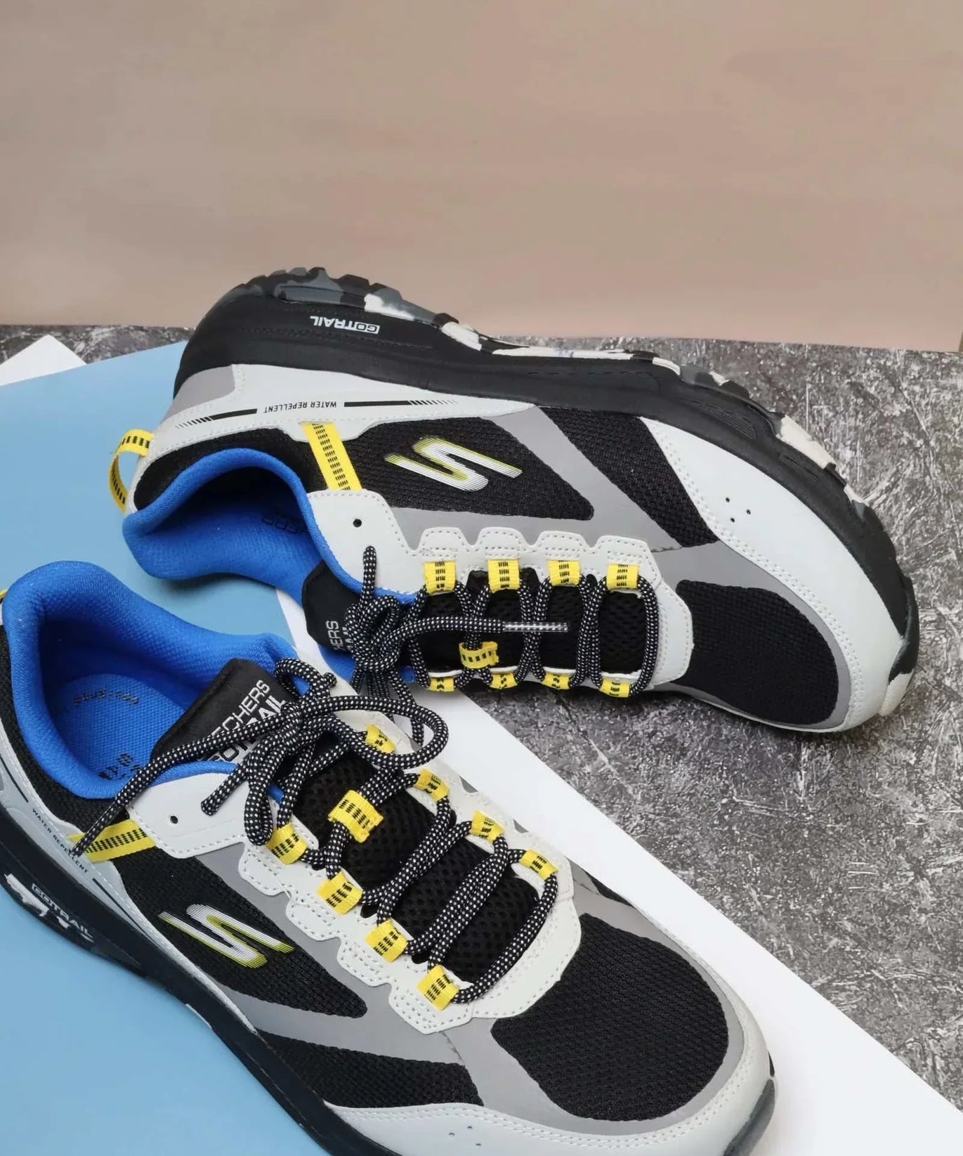 سكيتشرز رجالي جو رن 220917