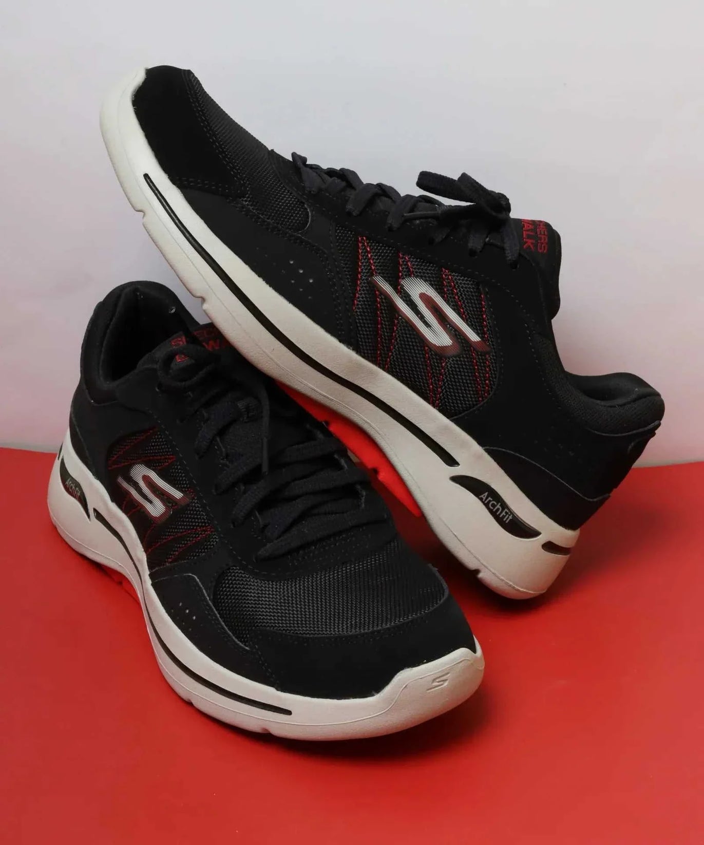 سكيتشرز رجالي جو ووك آرتش فيت 216255