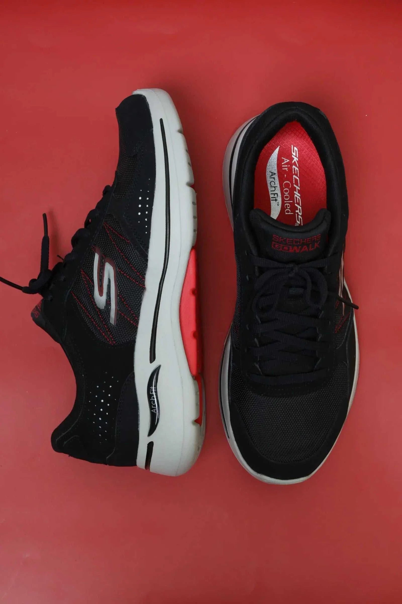 سكيتشرز رجالي جو ووك آرتش فيت 216255