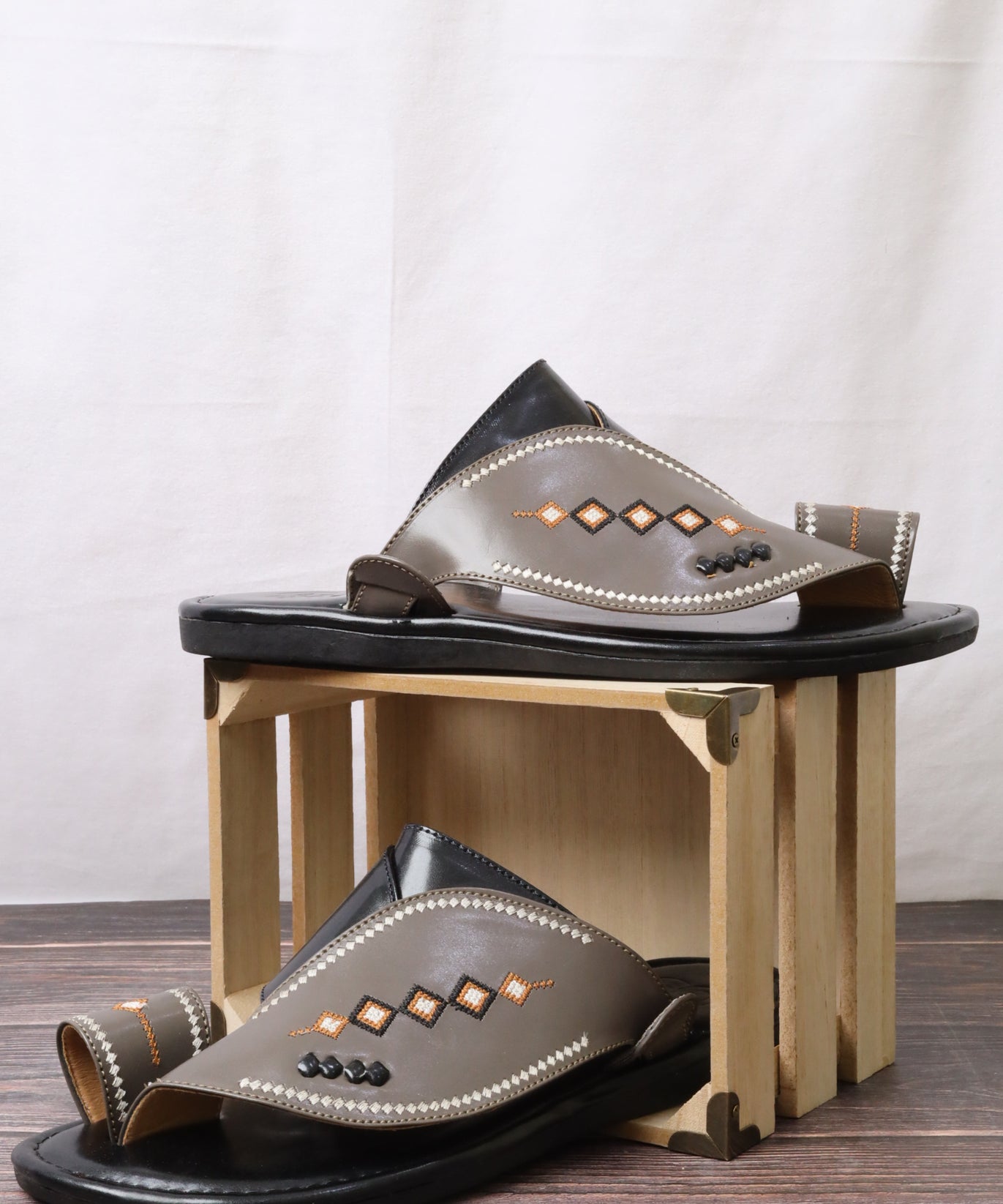 703 شرقي رجالي