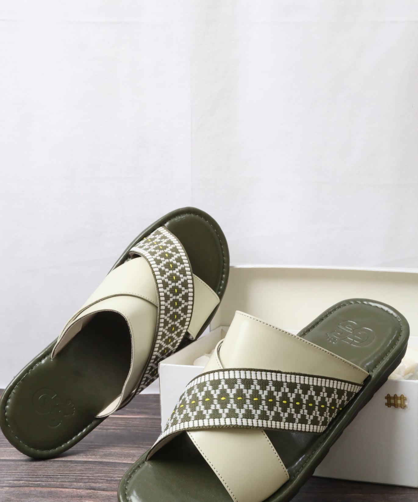 صندل رجالي 897