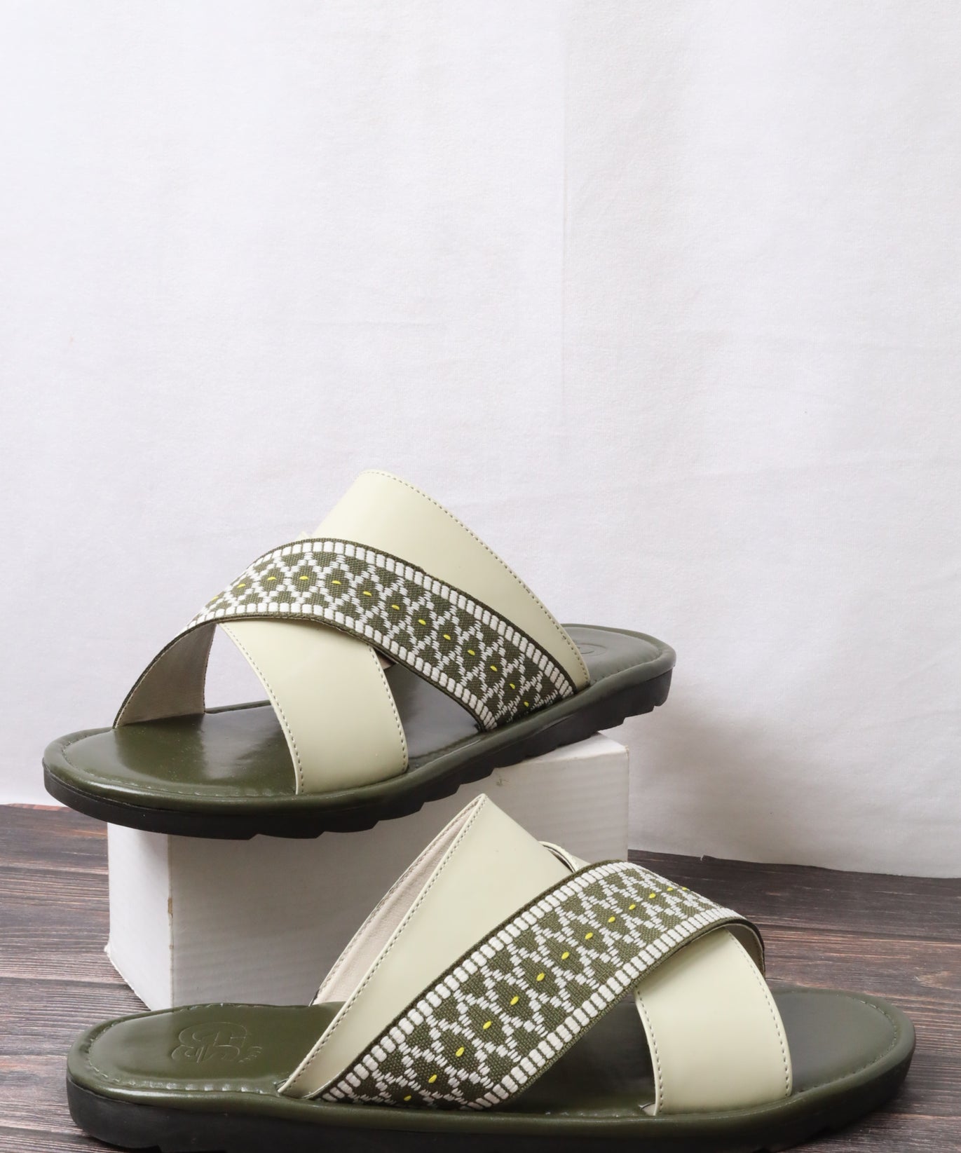 صندل رجالي 897