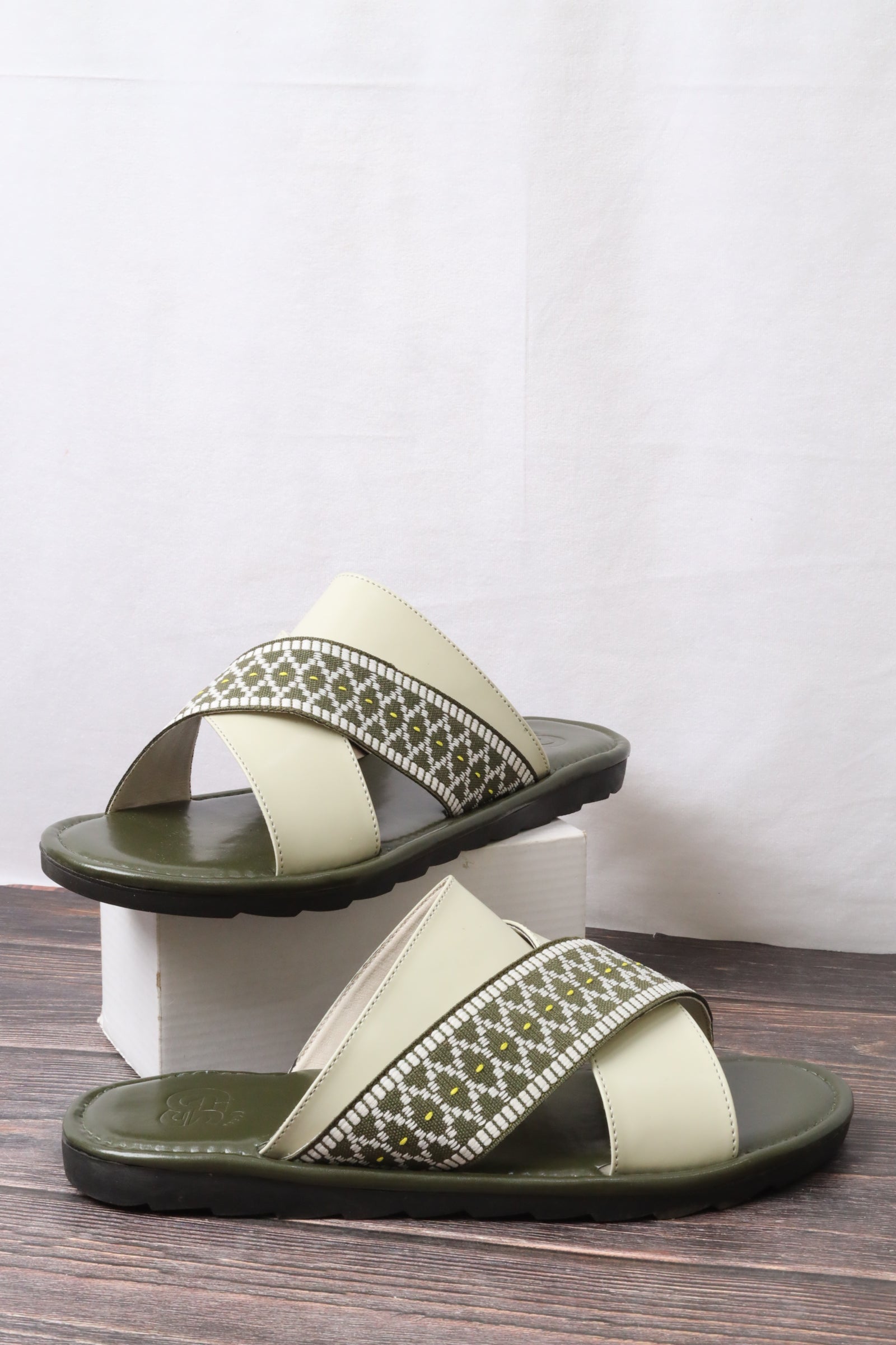 صندل رجالي 897