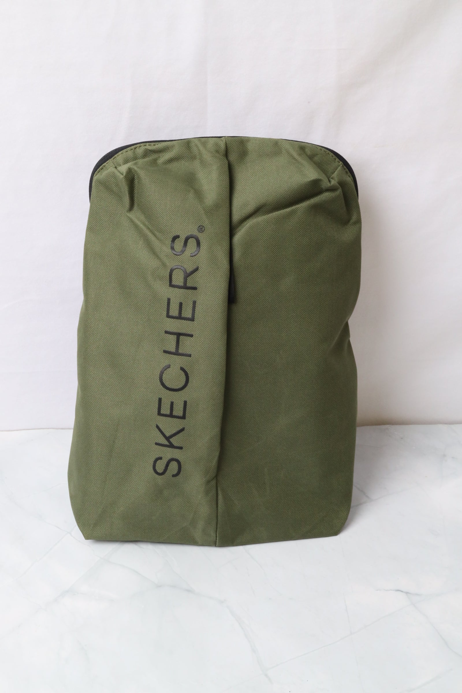 حقيبة سكيتشرز