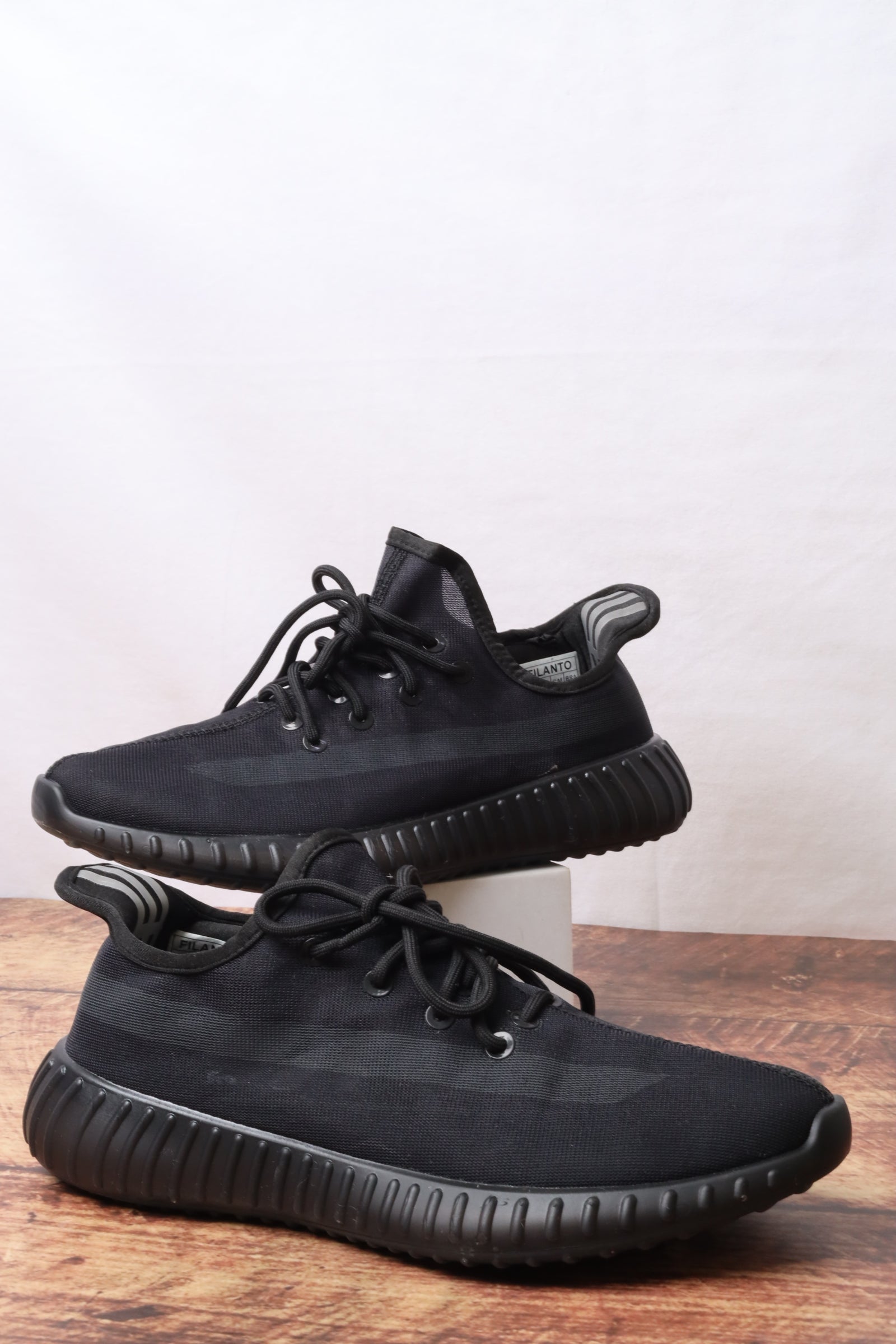 حذاء رياضي رجالي 16101