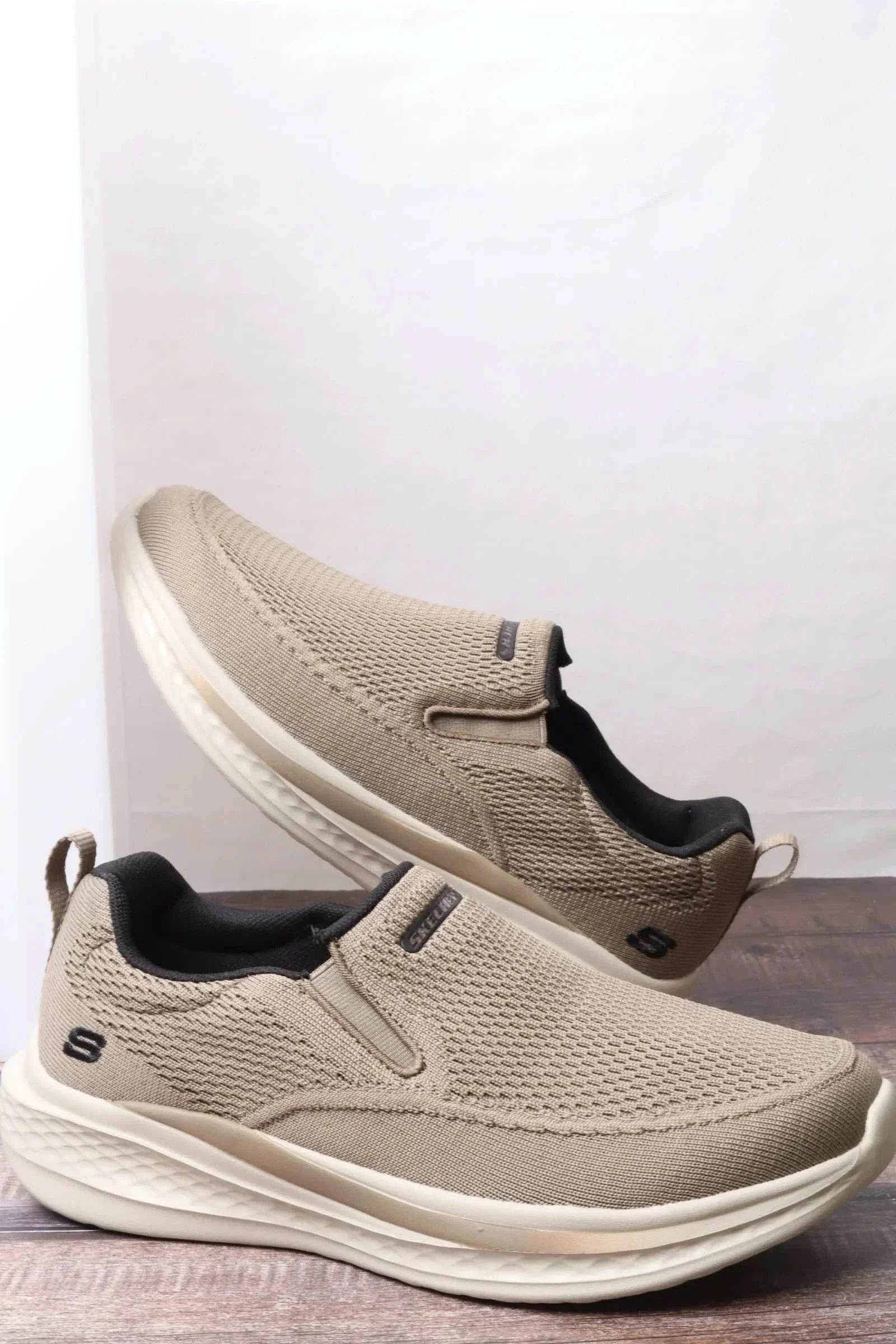 سكيتشرز رجالي سليد - رويس 210791