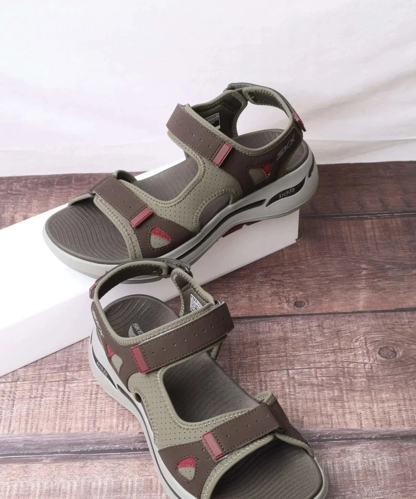 سكيتشرز رجالي جو ووك آرتش فيت 229064