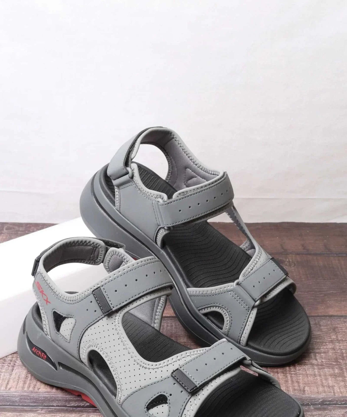 سكيتشرز رجالي جو ووك آرتش فيت 229064