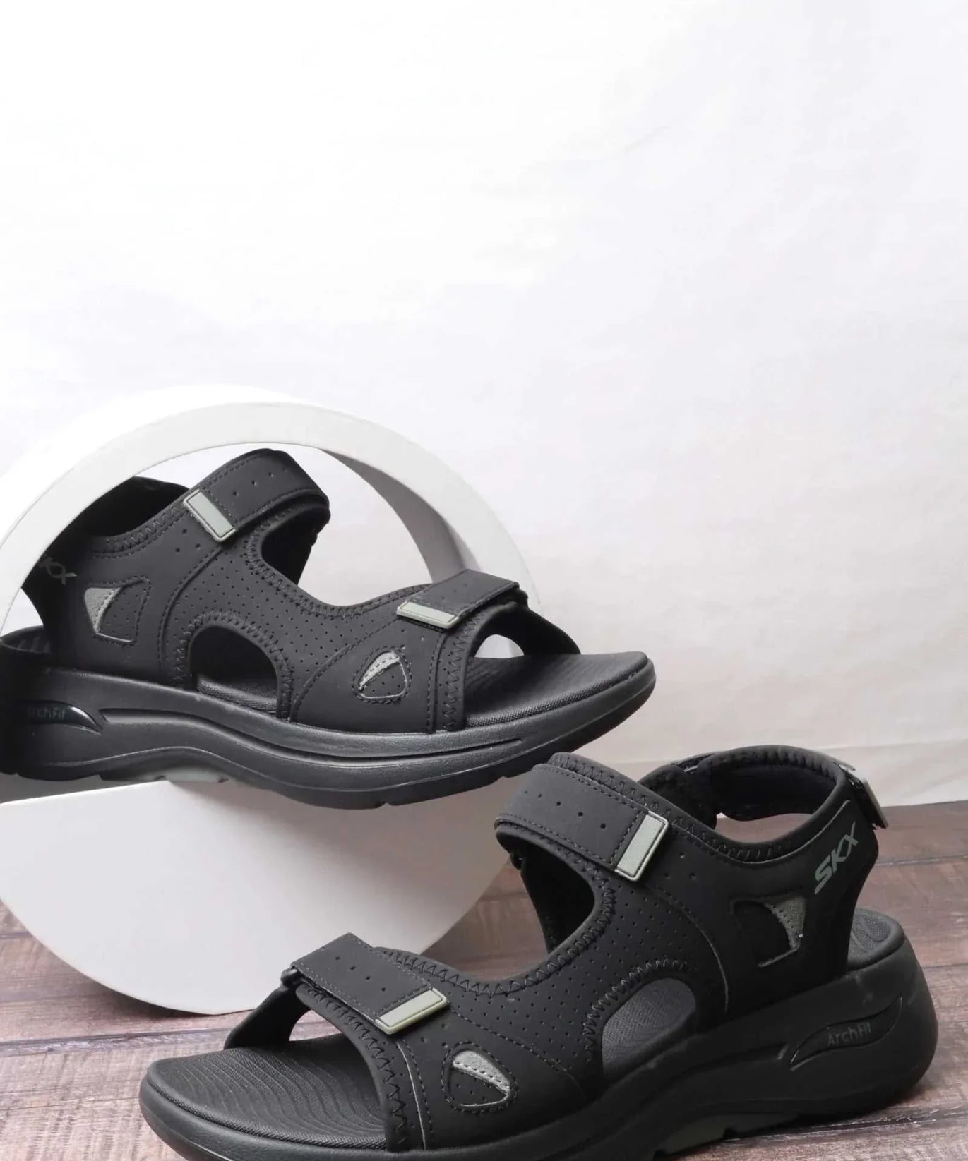 سكيتشرز رجالي جو ووك آرتش فيت 229064