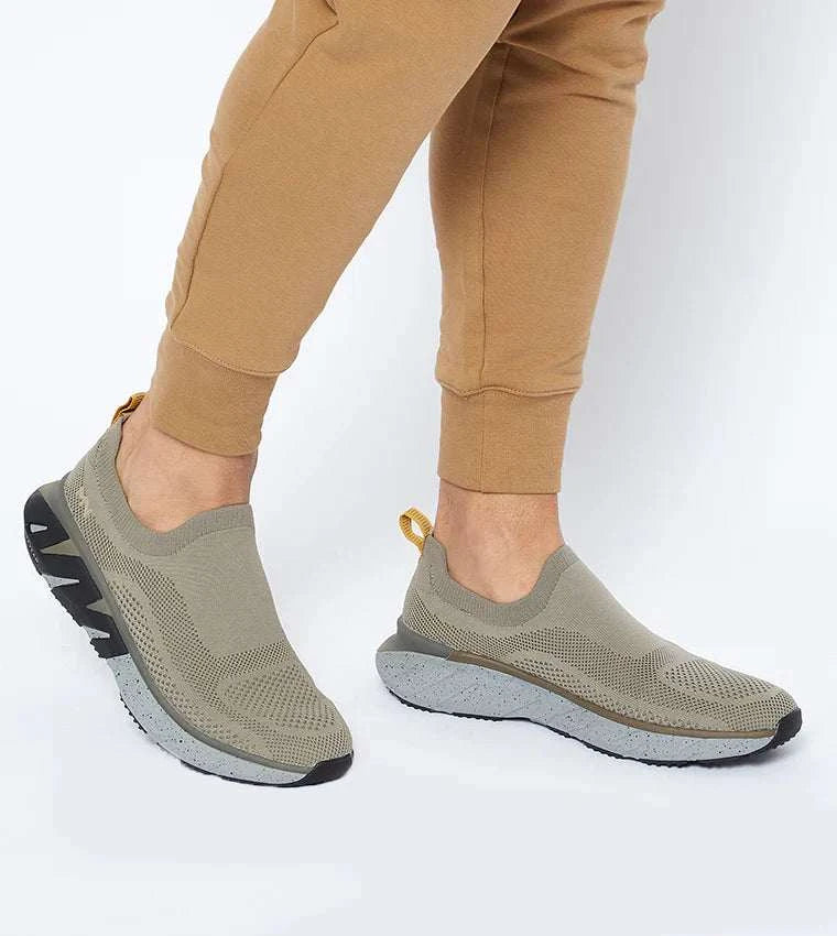 سكيتشرز رجالي زيغي 222182