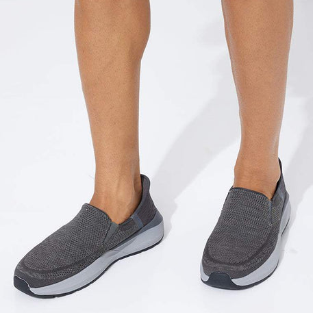 سكيتشرز رجالي نيفيل سليب إن 210546