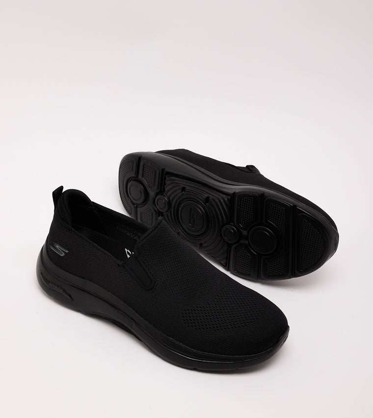 سكيتشرز رجالي جو ووك آرتش فيت 216518