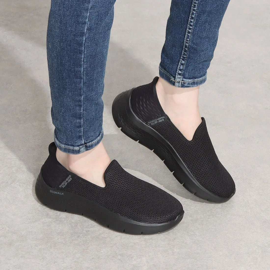 سكيتشرز نسائي جو ووك فليكس سليب إن 124963