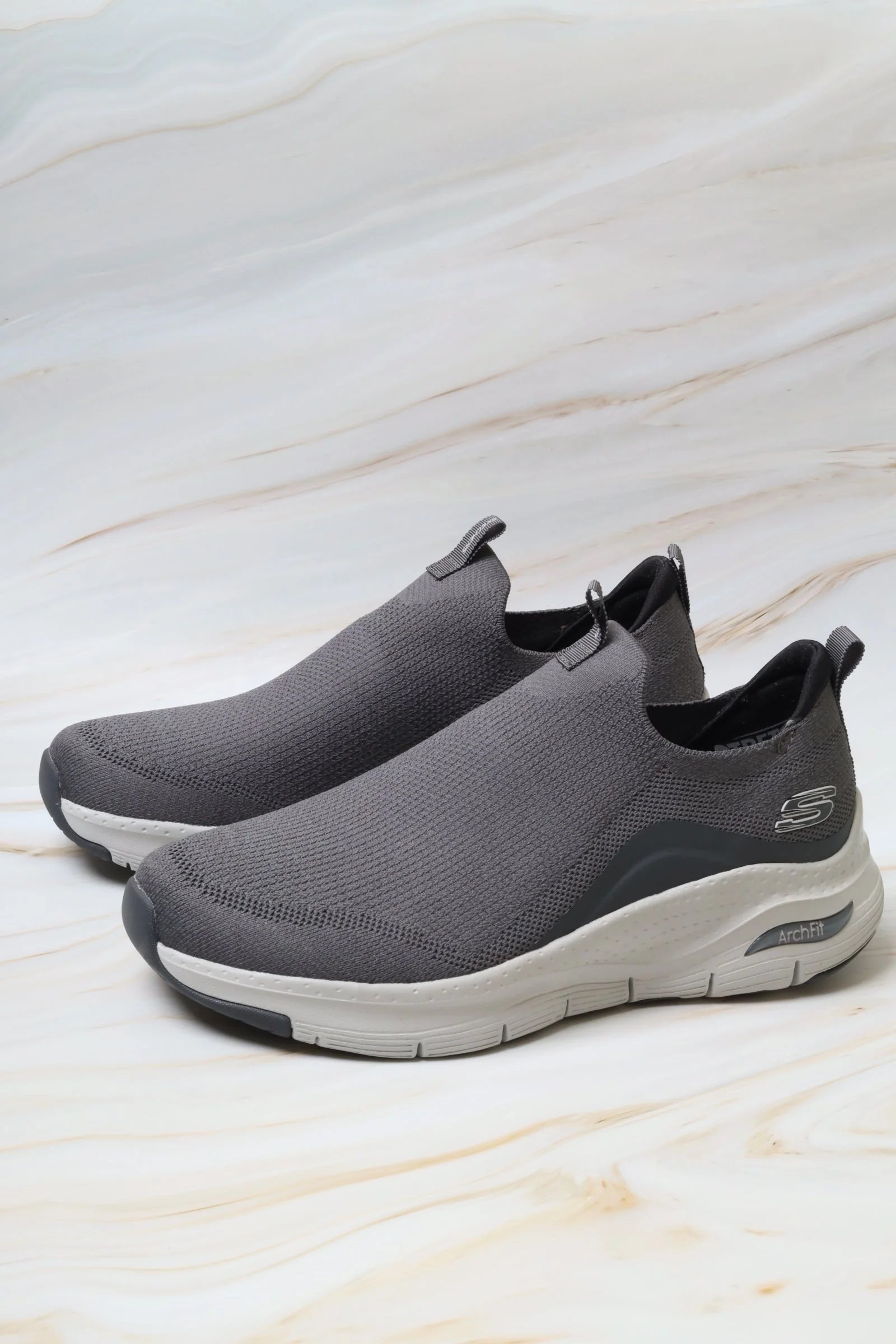 سكيتشرز رجالي آرتش فيت 232404