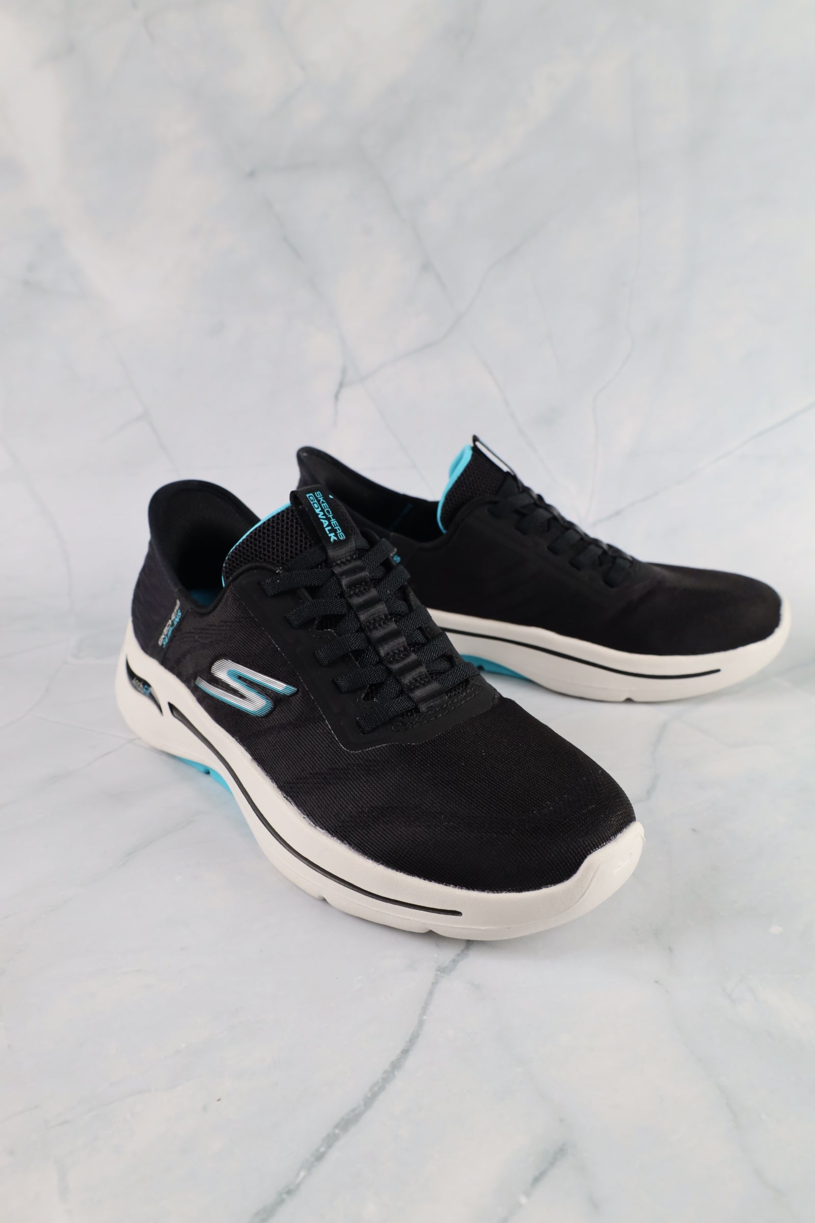 سكيتشرز نسائي جو ووك آرتش فيت سليب إن 124884