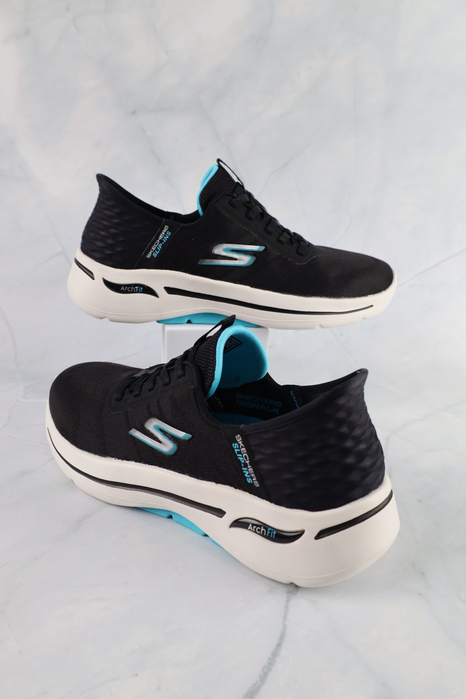 سكيتشرز نسائي جو ووك آرتش فيت سليب إن 124884